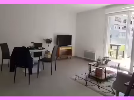 location appartement 3 pièces 67 m² à marseille 3ème (13003)  912 €