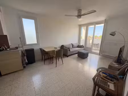 appartement type 3 avec balcon + place de parking- résidence sécurisée