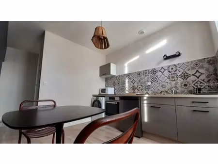 location meublée appartement 2 pièces 48 m² à orleans (45000)  780 €