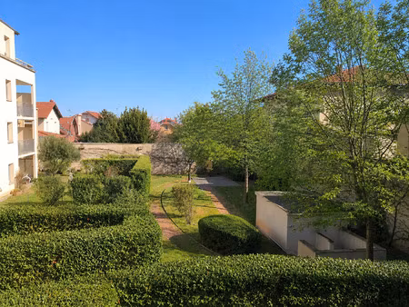 location appartement 2 pièces 43 m² à oullins-pierre-bénite (69600)