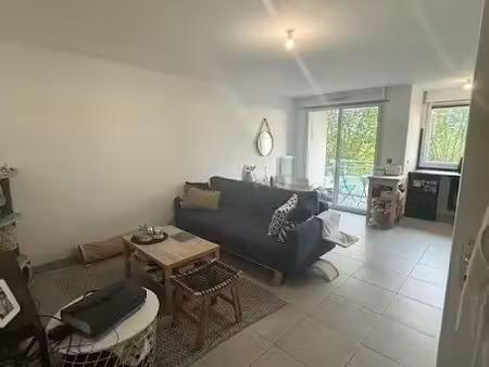 location meublée appartement 2 pièces 43 m² à poitiers (86000)  635 €