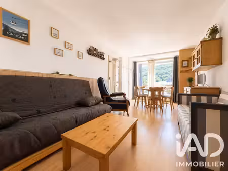 studio à les angles (66210)