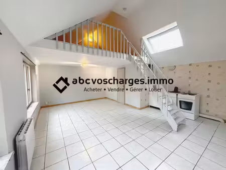 studio résidence privée  proche commerces et tram