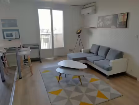 location meublée appartement 1 pièce 11 m² à toulouse (31000)  490 €