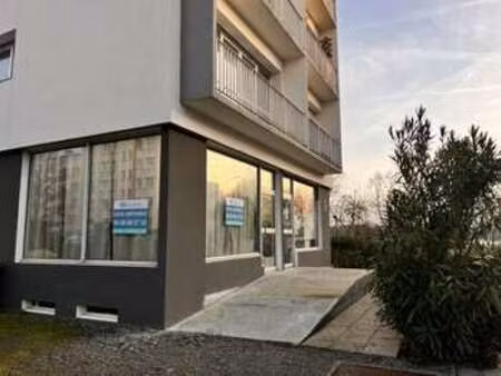 vente bureaux et commerces à nantes hippodrome (44000) : à vendre / 60m² nantes hippodrome
