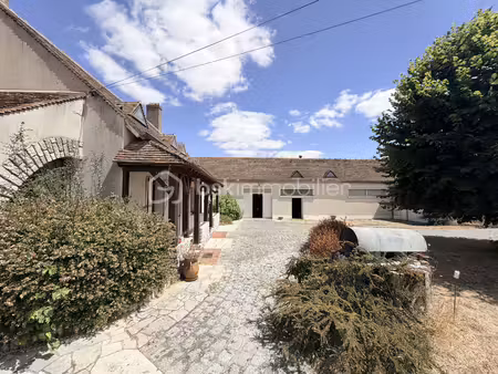 maison de 201 m² à chambon-la-foret