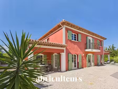 élégante villa familiale de 250 m² en vente sur montauroux (83440)