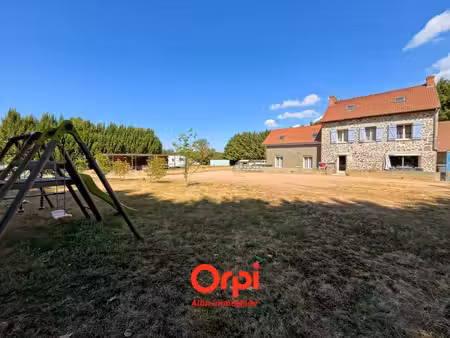 rare propriété avec boxs pour chevaux