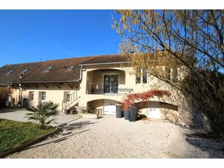 en exclusivite – charmante maison de village avec terrasse et jardin  a 15 minutes de...