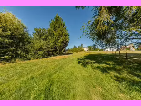terrain constructible 3020m² à malonne (namur)