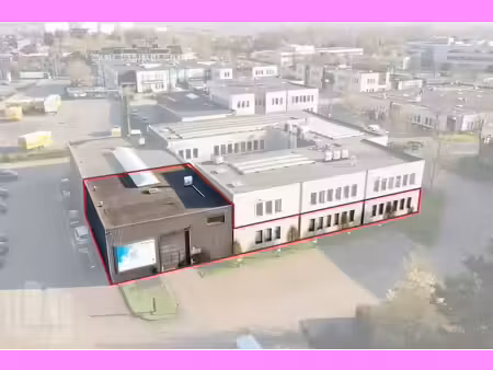 pme-unit avec 455 m² d’entrepôt  60 m² de mezzanine et 26...