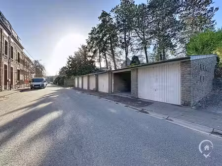 garage idéalement situé à vendre dans marche