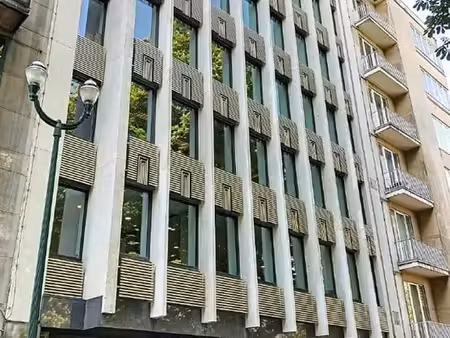 louise 475: bureaux 331m²