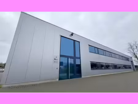 bureau prêt à l'emploi à louer près de l'e313/e34 à wommelg