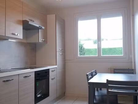 t1 meublé de 34 m² avec parking et cave – saran (secteur cap saran)
