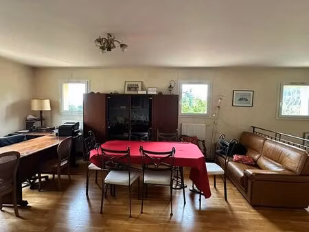 appartement de 38 m2 dans villas sur charbonnières-les-bains