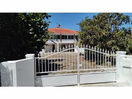 maison 8 pièces 145 m²