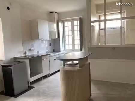 appartement centre bourg châtelus-malvaleix