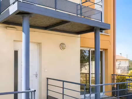 duplex 3 pièces avec terrasse et parkings