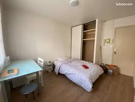 beau studio meublé hyper centre