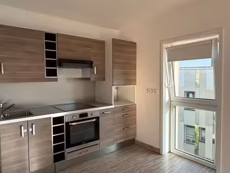 t3 65m2 - balcon et parking - résidence sécurisée