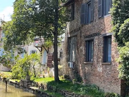 au coeur de chatillon au bord de la riviere