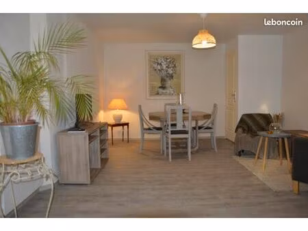charmant appartement meublé à pignans