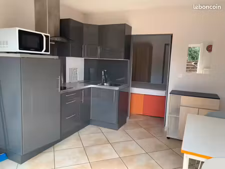 location - studio - 1 pièces + cuisine - 25 m² – seyssins - situé dans le haut de seyssins