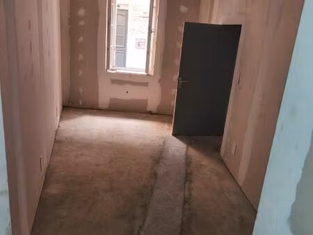 local stockage box garage 20 m2