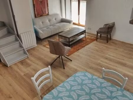 loue grand t2 avec mezzanine à saissac