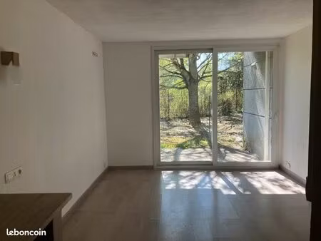 appartement t2 au rdc avec jardinet