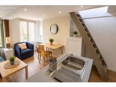 à louer – charmant t2 bis en duplex – quartier hôtel de ville  rouen