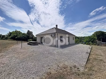 location maison 5 pièces 125.83 m² à châteauvillain (52120)  880 €