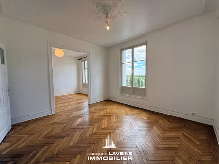 metz-triangle impérial appartement 4 pieces + combles aménag