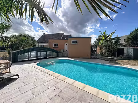 maison bacilly 7 pièce(s) 187 m² - piscine - vie de plain pied
