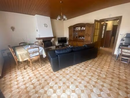 moutiers sur lay en plein coeur du bourg maison en pierres renovee 4 chambres avec locatai