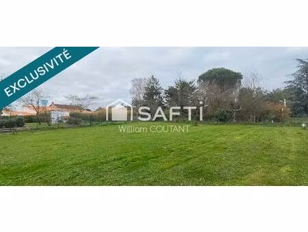 terrain constructible de 605m2