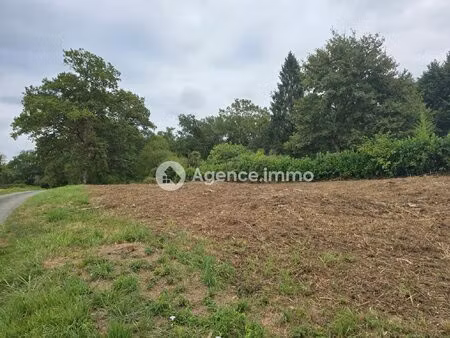 64400 verdets - en exclusivite - terrain constructible au calme 