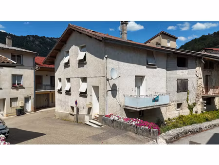 cerdon – maison de village – 77 m² – 2 chambres – garage