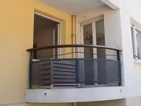 deux pièces de 40m² avec balcon et parking