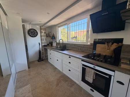 à louer - appartement rdc de maison à ensues la redonne 4 pièce(s) 96.94 m2 - 1 place de p