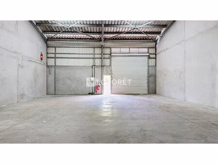 entrepôt / local industriel de 200 m2 à baie-mahault jarry