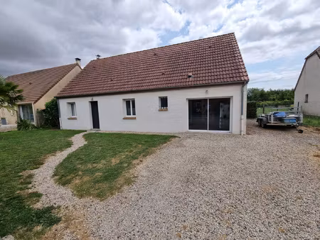 en location à bois-lès-pargny : grande maison de village meu