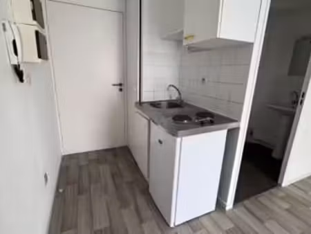 location appartement t1 à rennes (35000) : à louer t1 / 16m² rennes