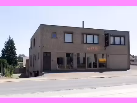 immeuble commercial polyvalent avec showroom  atelier et vas
