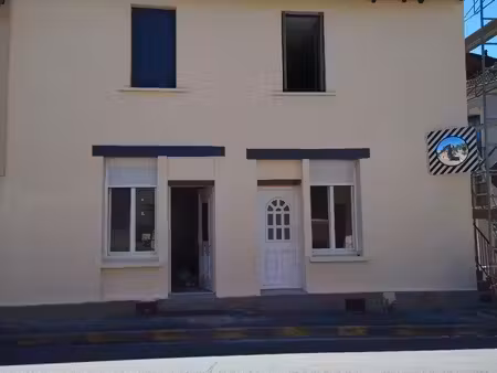 maison comprenant 3 appartements