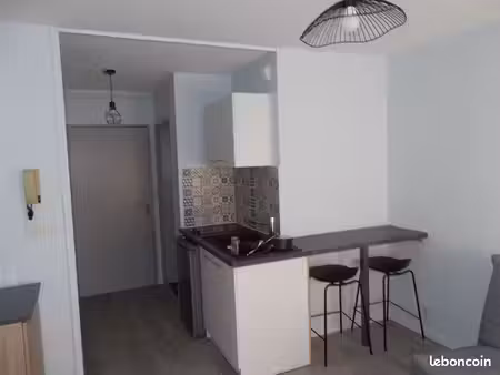 loue studio meuble 21 m2 en residence