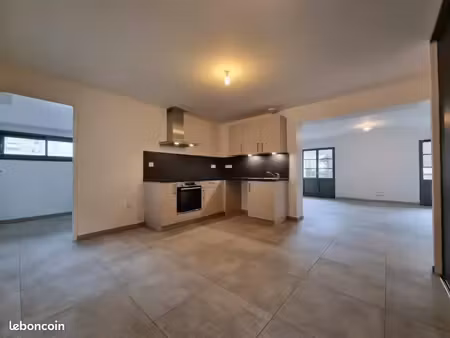appartement - 4 pièces - 70 m² loi carrez (+ 17 m² utiles) - abondance