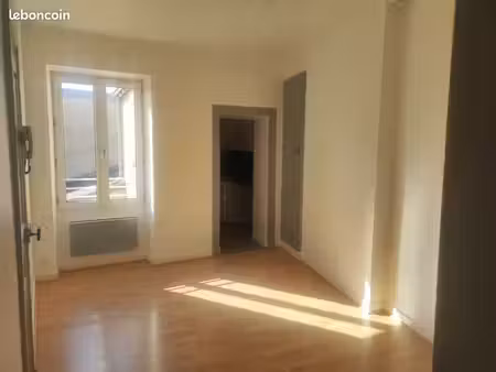t2 lumineux 32 m²