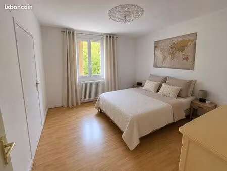 grand t3 avec balcon  garage et jardin